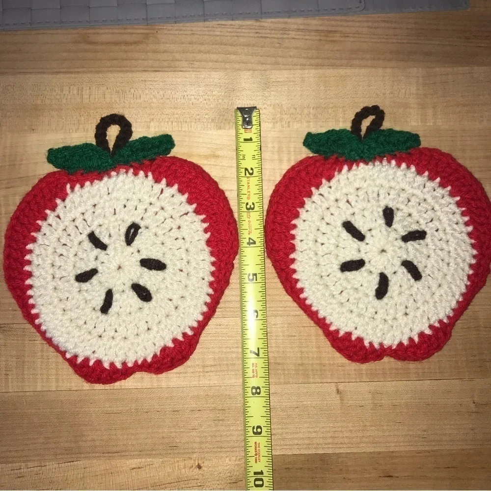 Vintage Crochet Hand Made Apple Potholders Trivets 2 Pc Set